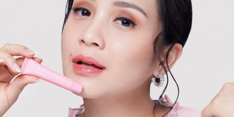 Rahasia Bibir Merah Alami Hanya dengan Lip Serum