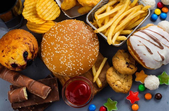 Yang Perlu Anda Ketahui Jika Menikmati Sarapan dengan Junk food_Womanindonesia (1)