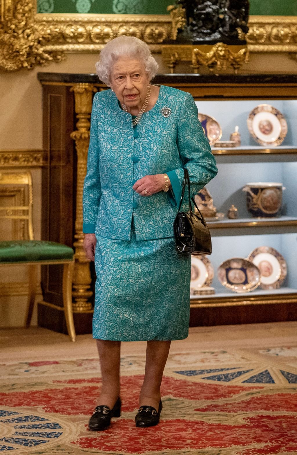 Alasan Ratu Elizabeth II Menolak Mandi Pakai Shower