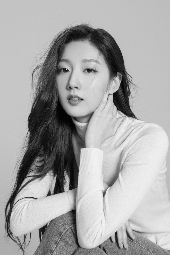 Yein Lovelyz Menandatangani Kontrak dengan Sublime Artist Agency_womanindonesia.co.id