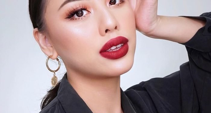 7 Padu Padan Warna Lipstik dan Pakaian_womanindonesia.co.id