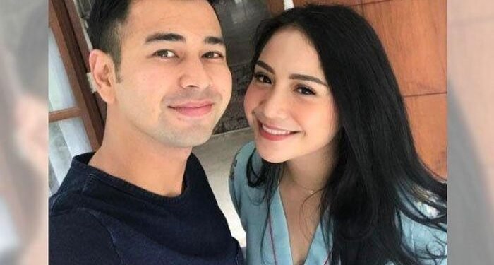 Raffi Ahmad dan Nagita Slavina Borong Galon Le Minerale di PRJ_womanindonesia.co.id