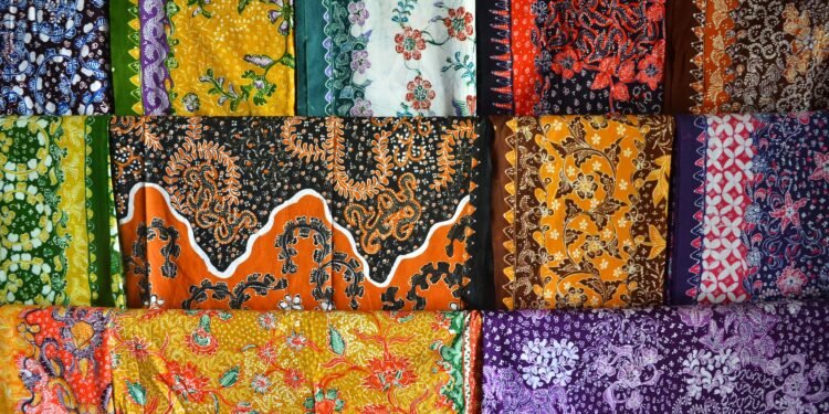 Jenis Batik Indonesia lengkap dengan makna dan artinya - Womanindonesia.co.id