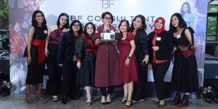 TBF Consultant Hadirkan Selebrasi dengan 60 Koleksi Busana_womanindonesia.co.id