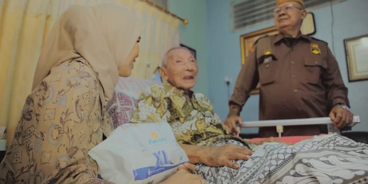 Peringati Hari Pahlawan, Parenty Donasikan Popok untuk Veteran_Womanindonesia.co.id